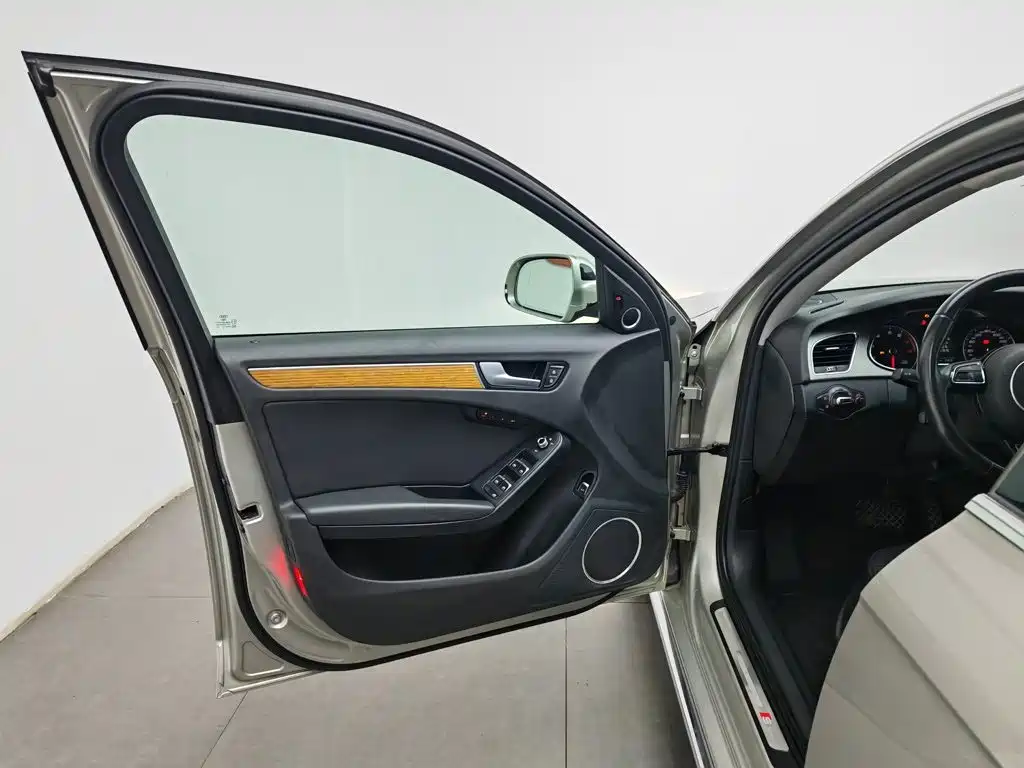 Audi A4L 2016 35 TFSI S line Luxury