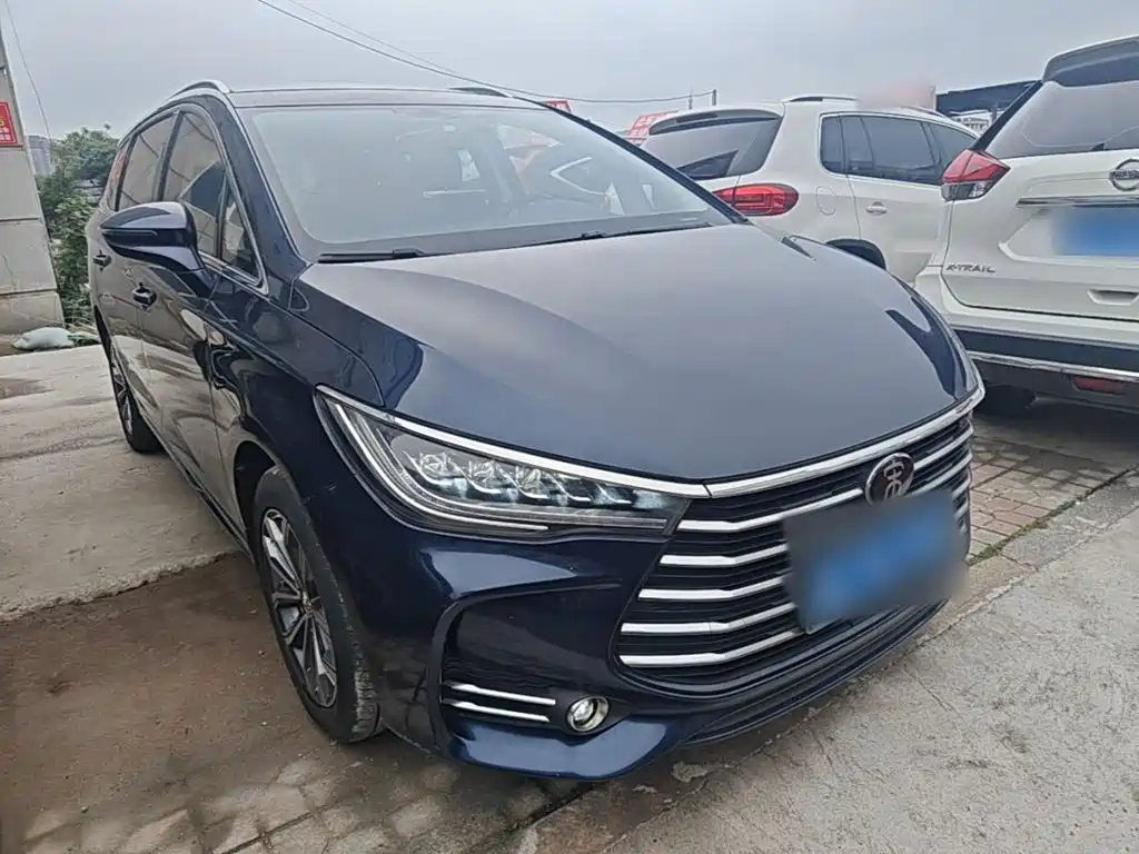 BYD MAX — миниатюра 22