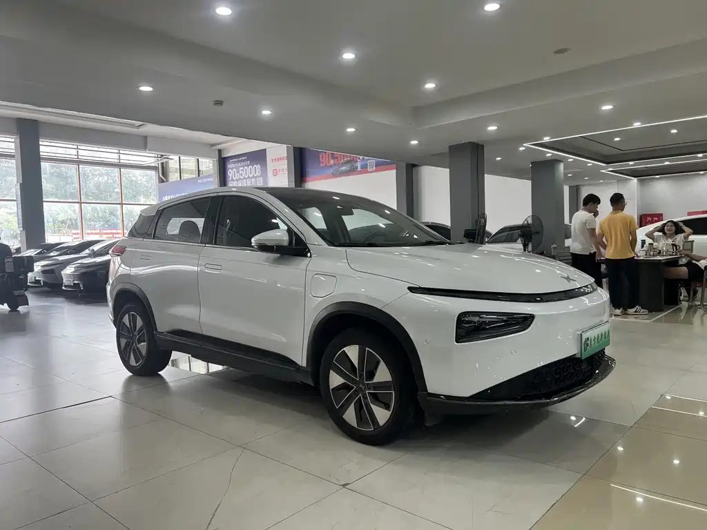 XPeng G3 — миниатюра 3
