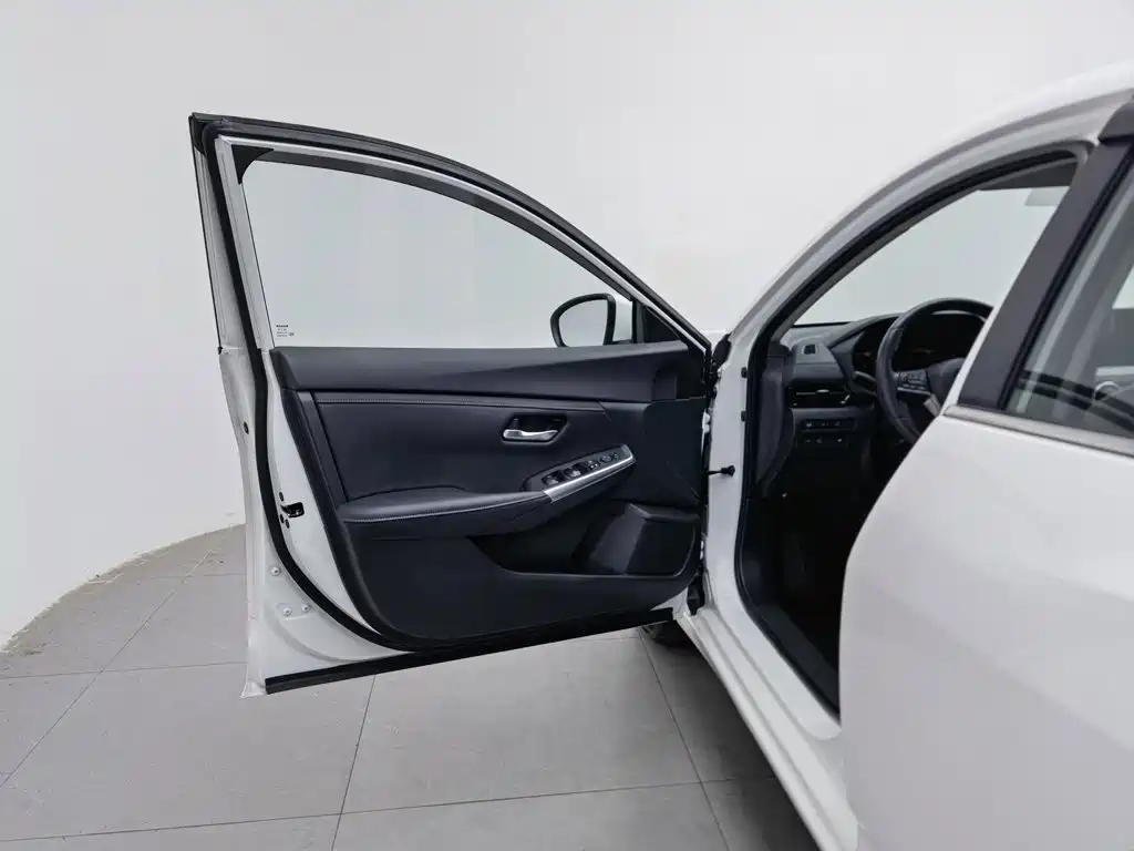 Nissan Sylphy — миниатюра 8