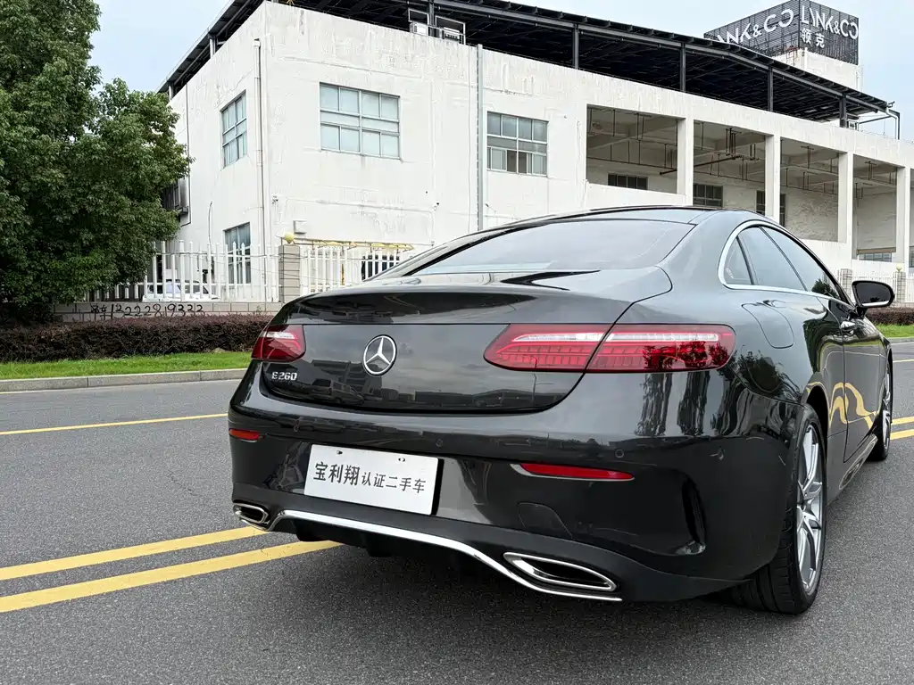 Mercedes-Benz E-Class (Import) — миниатюра 6
