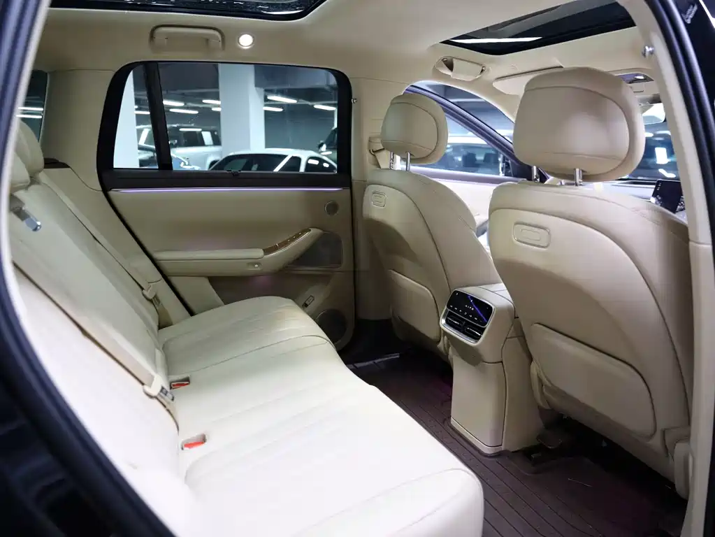 AITO ASK THE WORLD M7