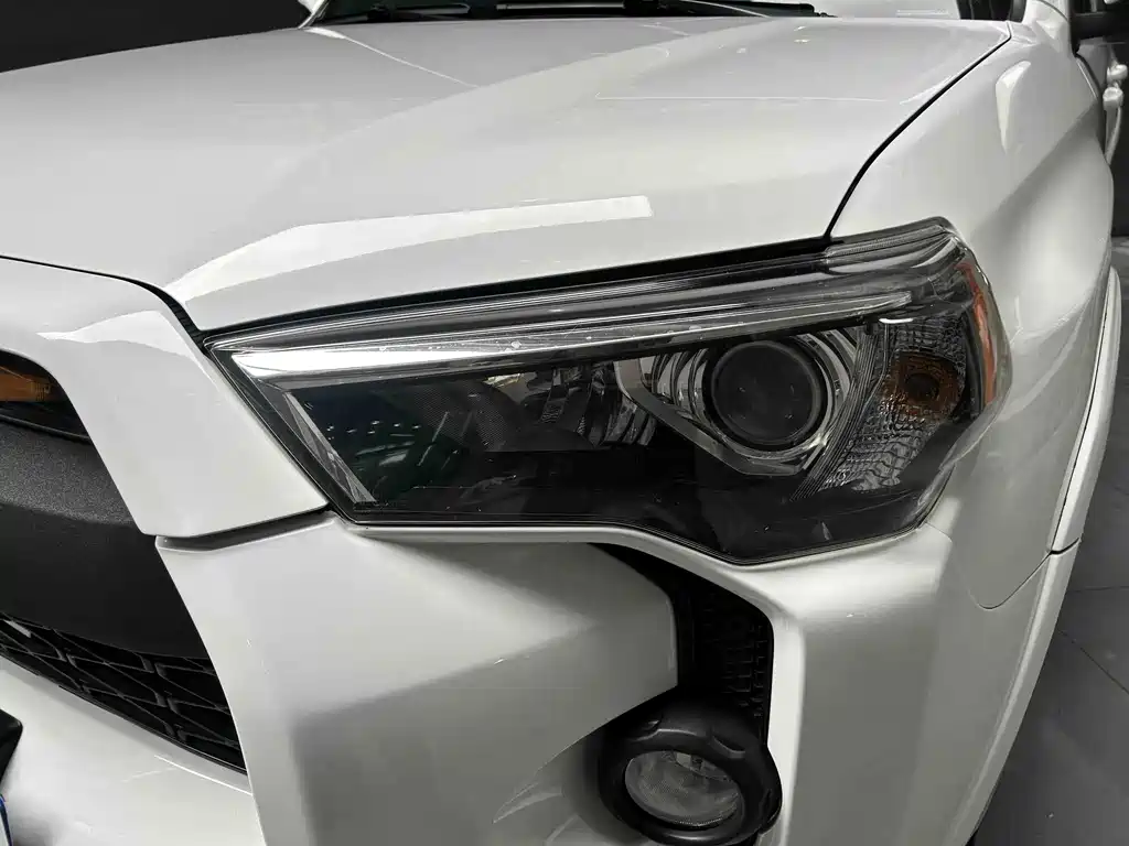 Toyota 4Runner — миниатюра 2