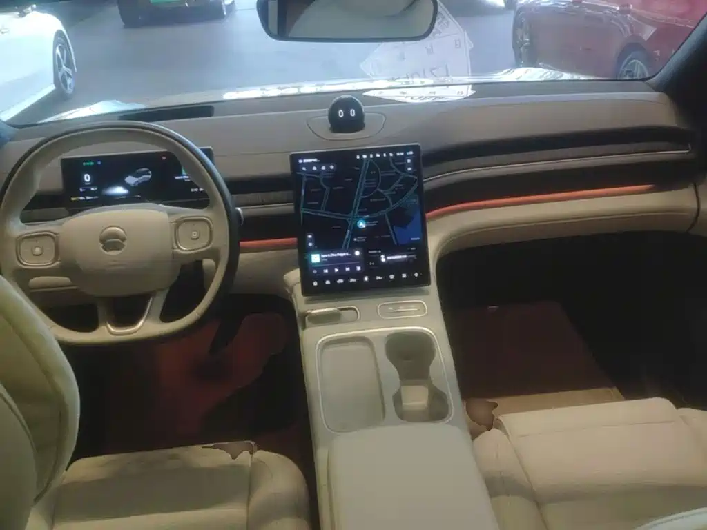 NIO ES6 — миниатюра 14