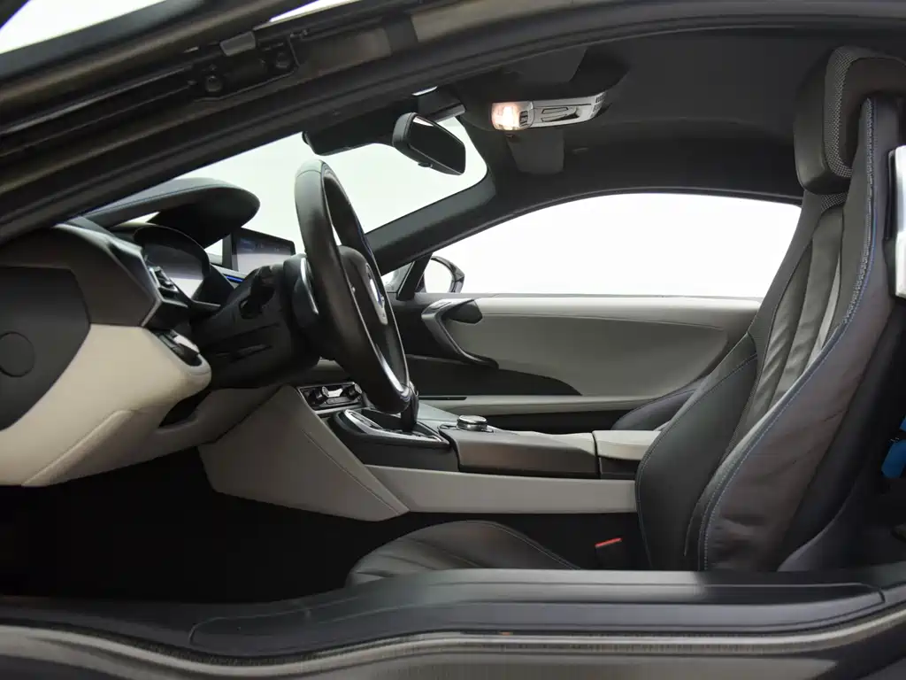 BMW i8 — миниатюра 13