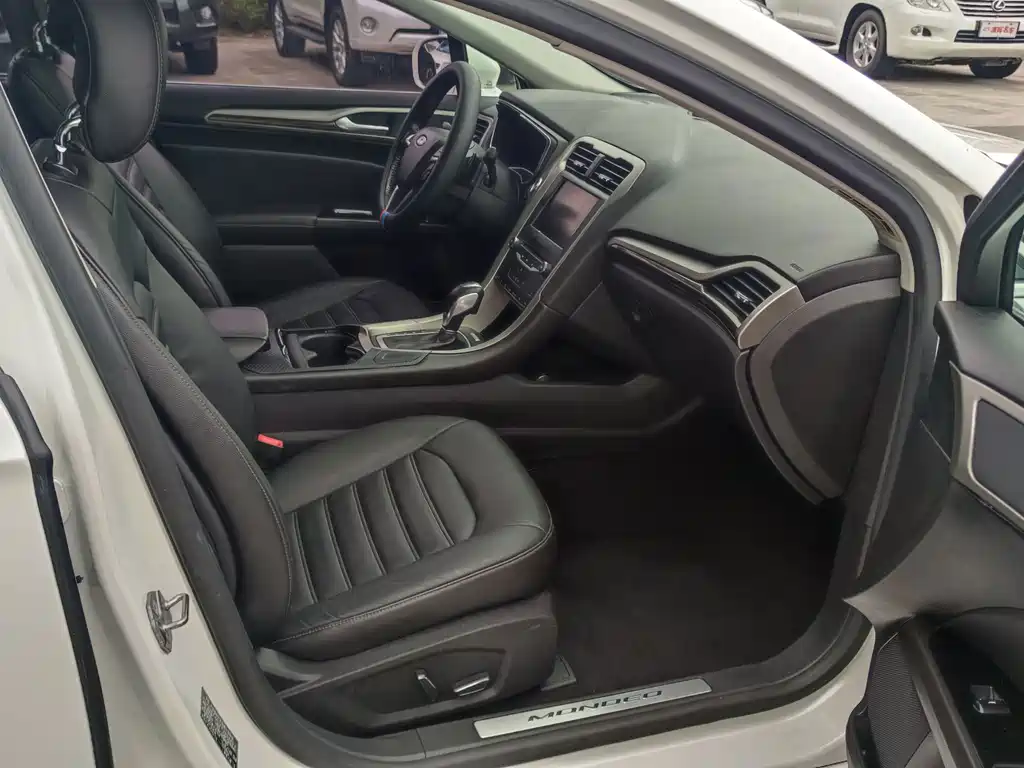 Ford Mondeo — миниатюра 15