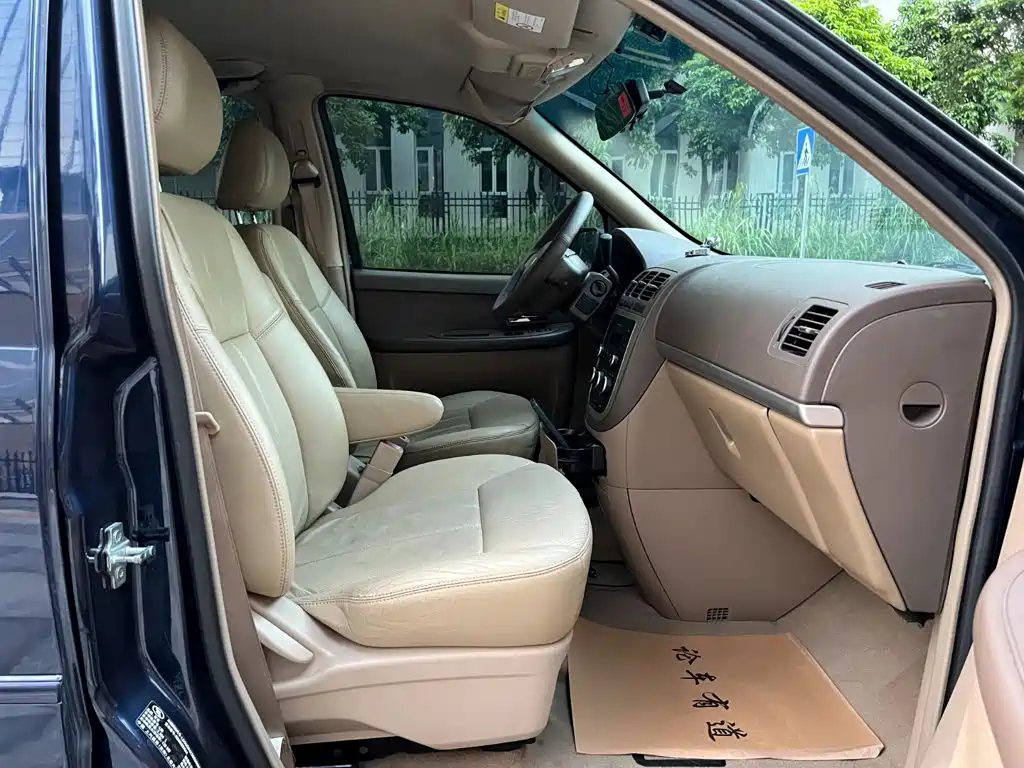 Buick GL8 — миниатюра 19