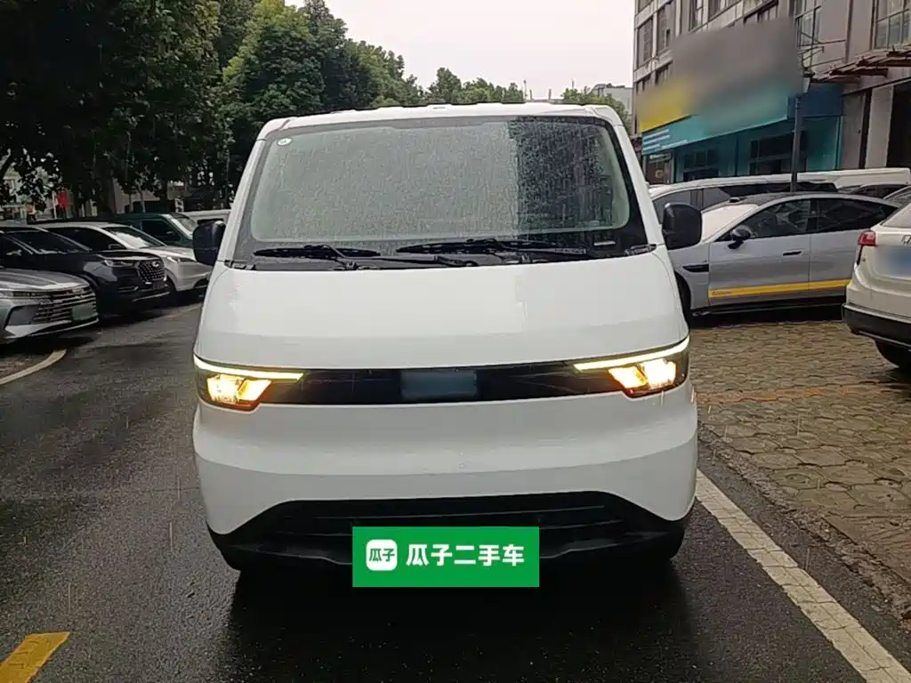 JMC E-Fushun — миниатюра 3