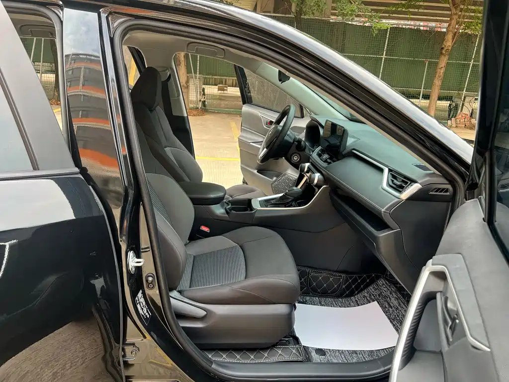 Toyota Wildlander — миниатюра 8
