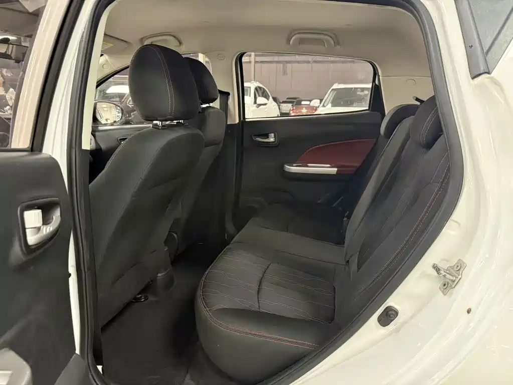 Changan EV — миниатюра 5