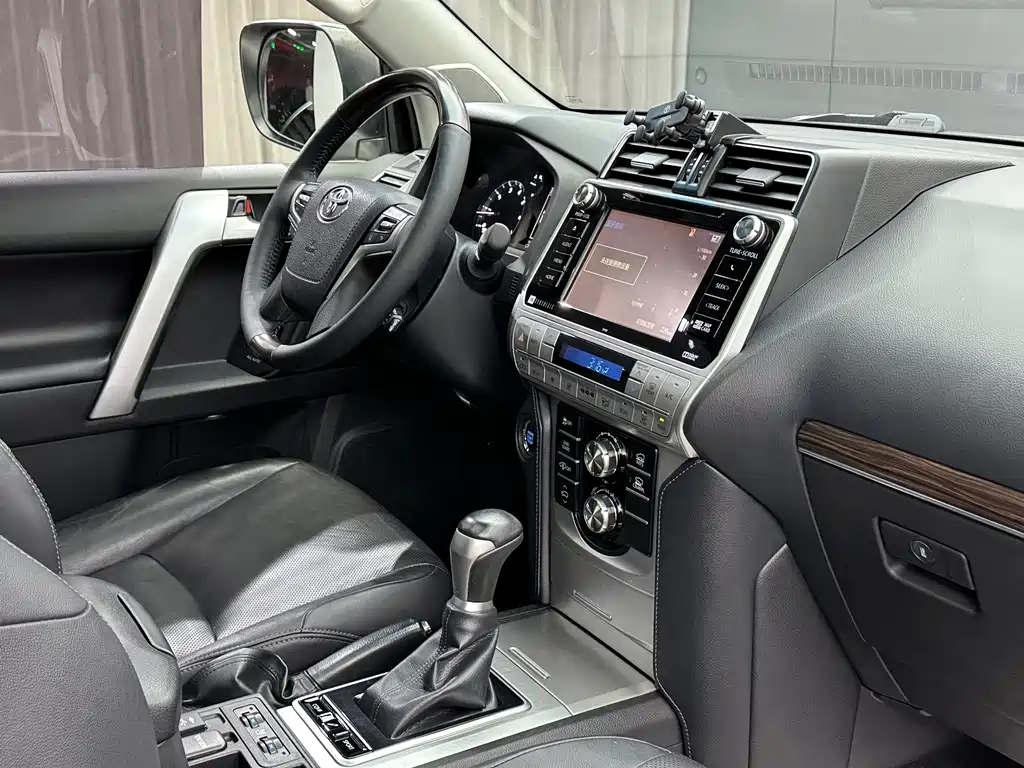 Toyota Prado — миниатюра 31