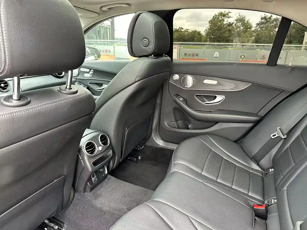 Mercedes-Benz C-Class — миниатюра 19