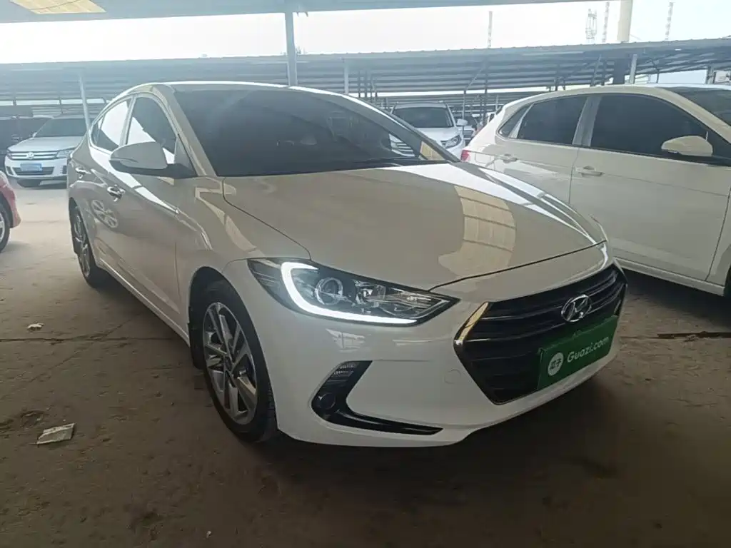 Hyundai Elantra — миниатюра 4