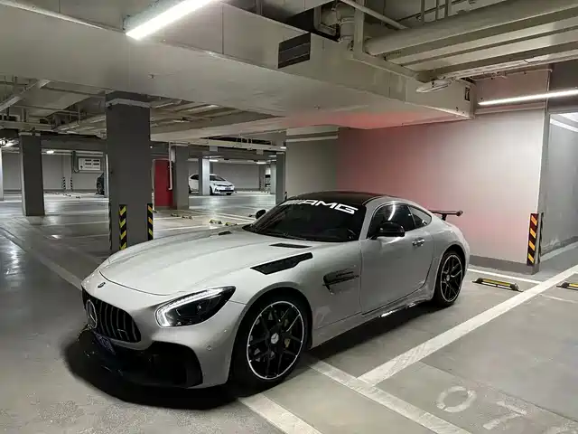 MERCEDES-BENZ AMG GT 2017