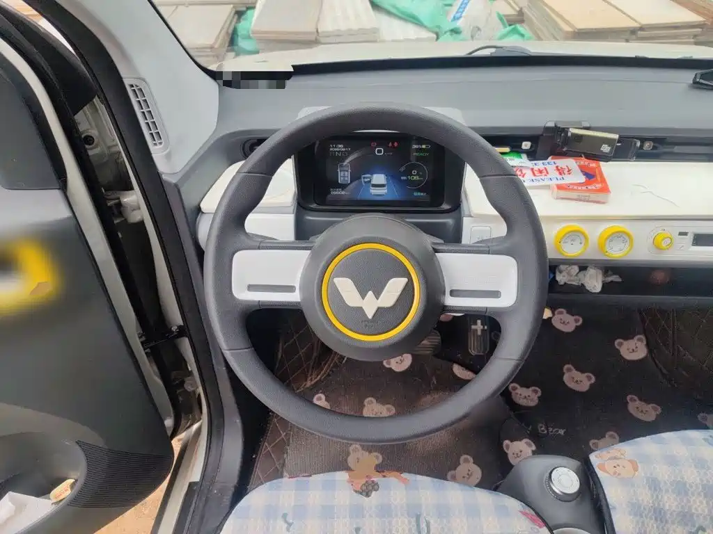 Wuling MINIEV — миниатюра 6