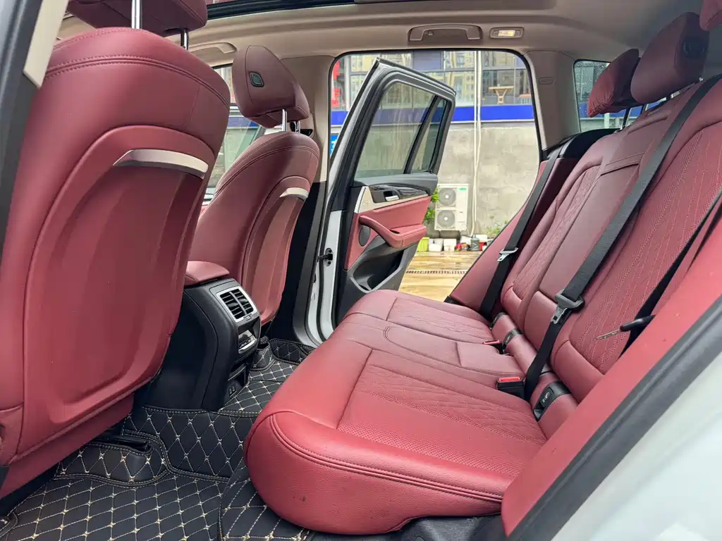 BMW iX3 — миниатюра 11