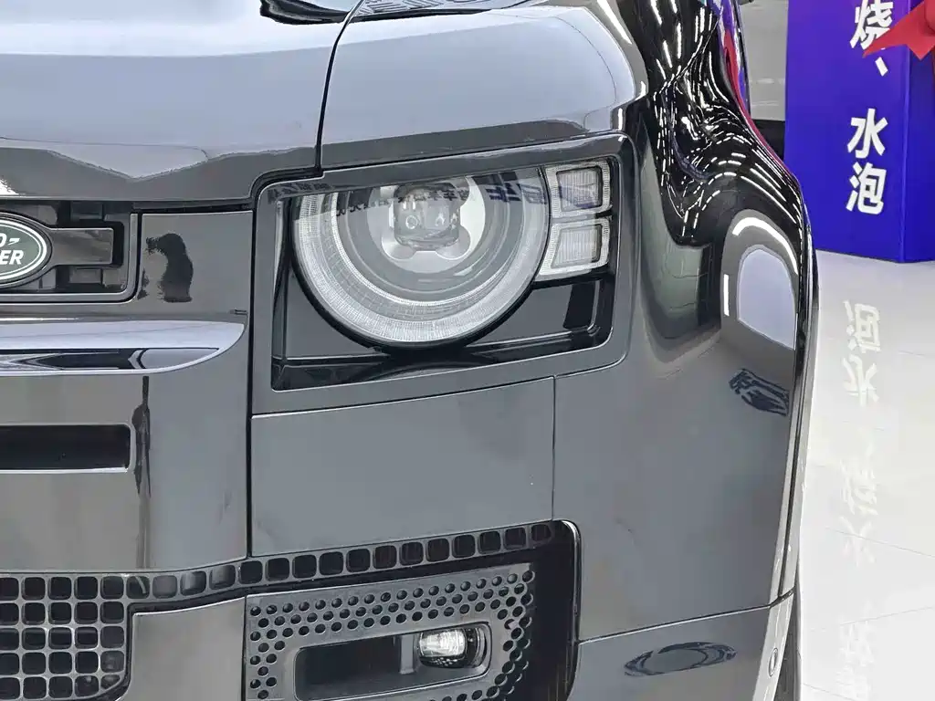 Land Rover Defender — миниатюра 6