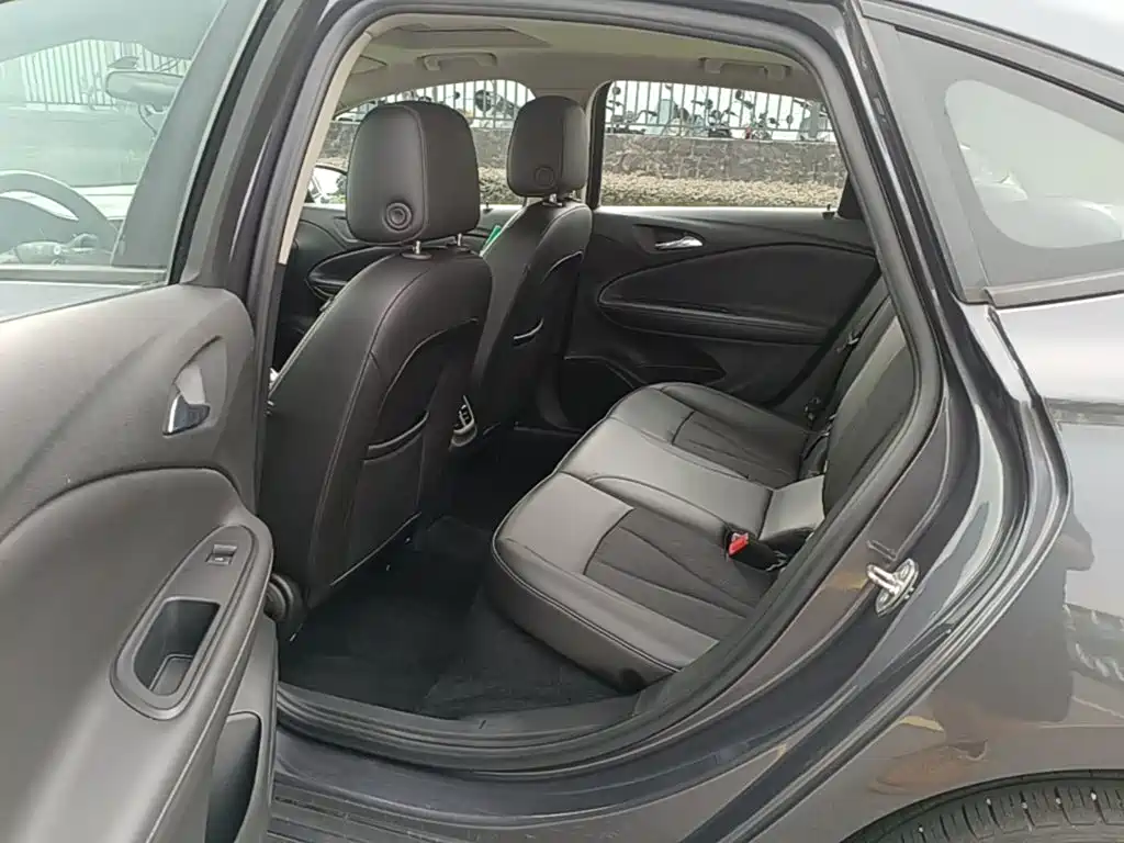 Buick Verano — миниатюра 17