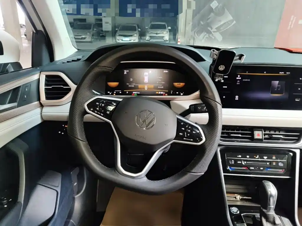 Volkswagen Tharu — миниатюра 11