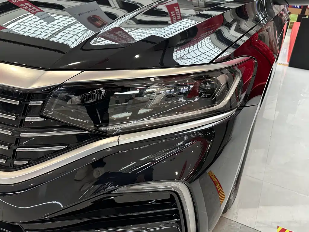 VOLKSWAGEN PASSAT NEW ENERGY