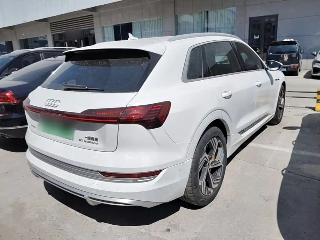 Audi e-tron — миниатюра 7