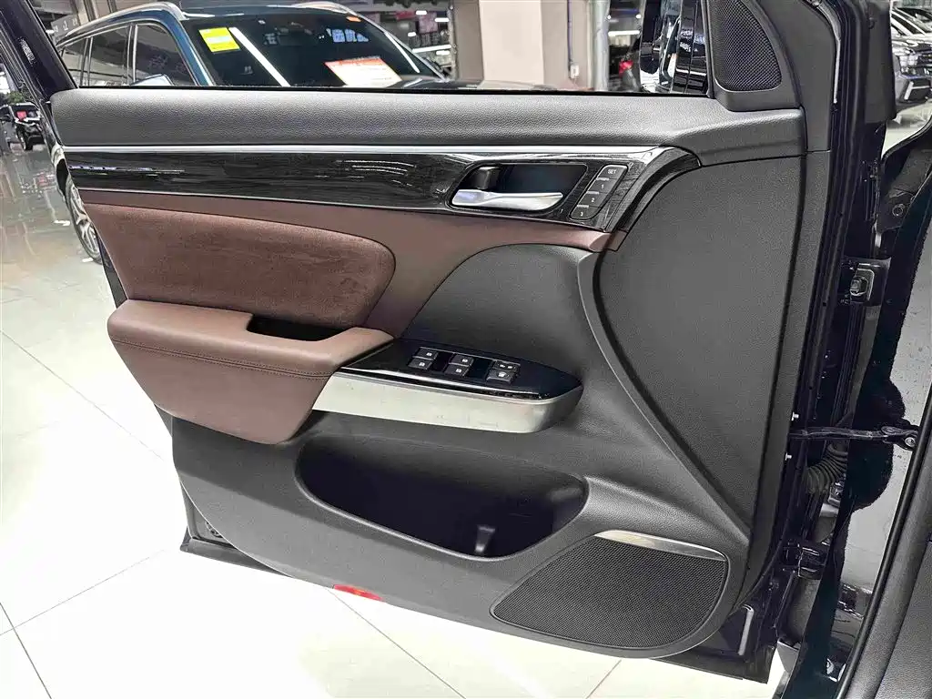 GAC Motor Trumpchi GS8 — миниатюра 11