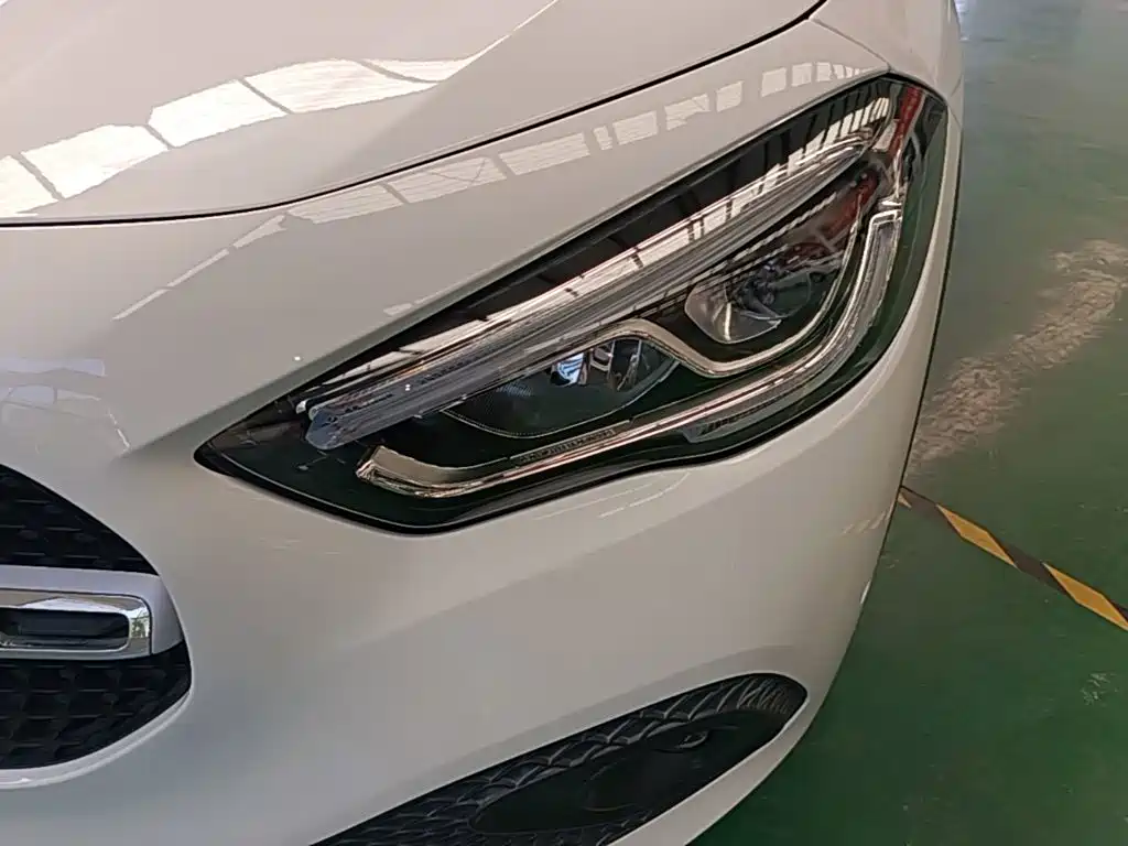 Mercedes-Benz GLA — миниатюра 24