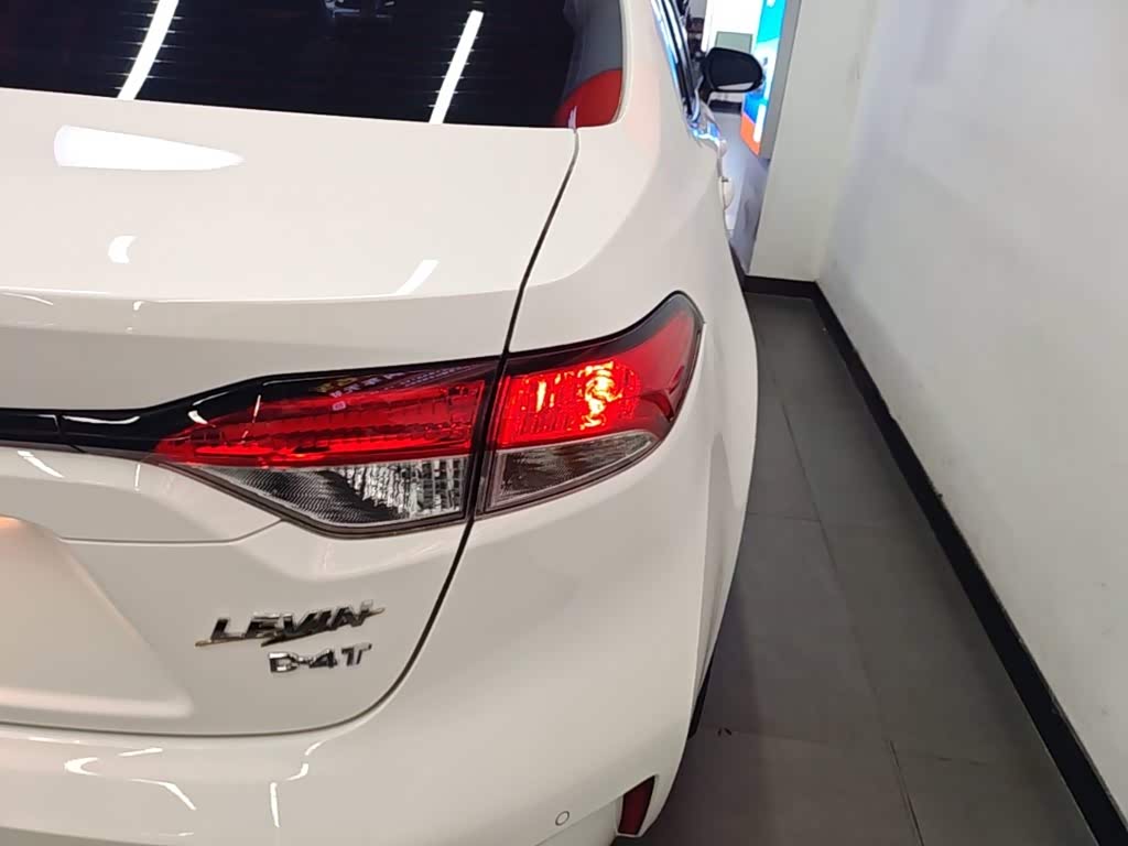 Toyota Levin 1.2 л 2022 г. Белый, пробег 16500 км