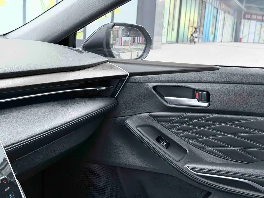 Toyota Avalon — миниатюра 9