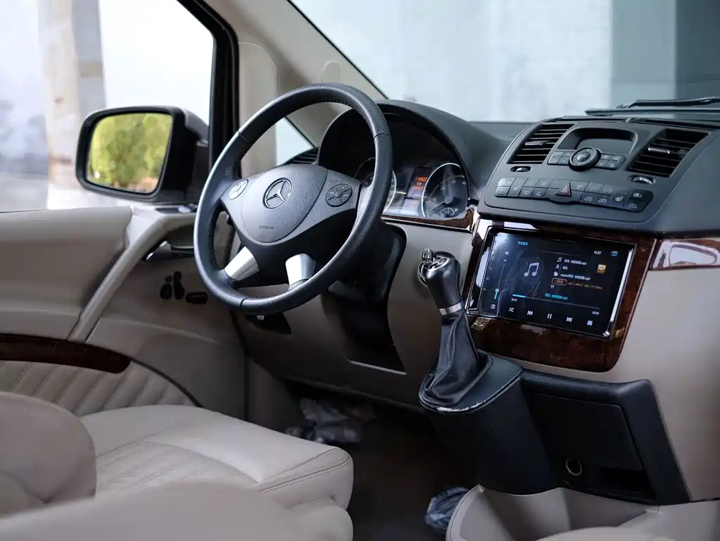 Mercedes-Benz Viano — миниатюра 44