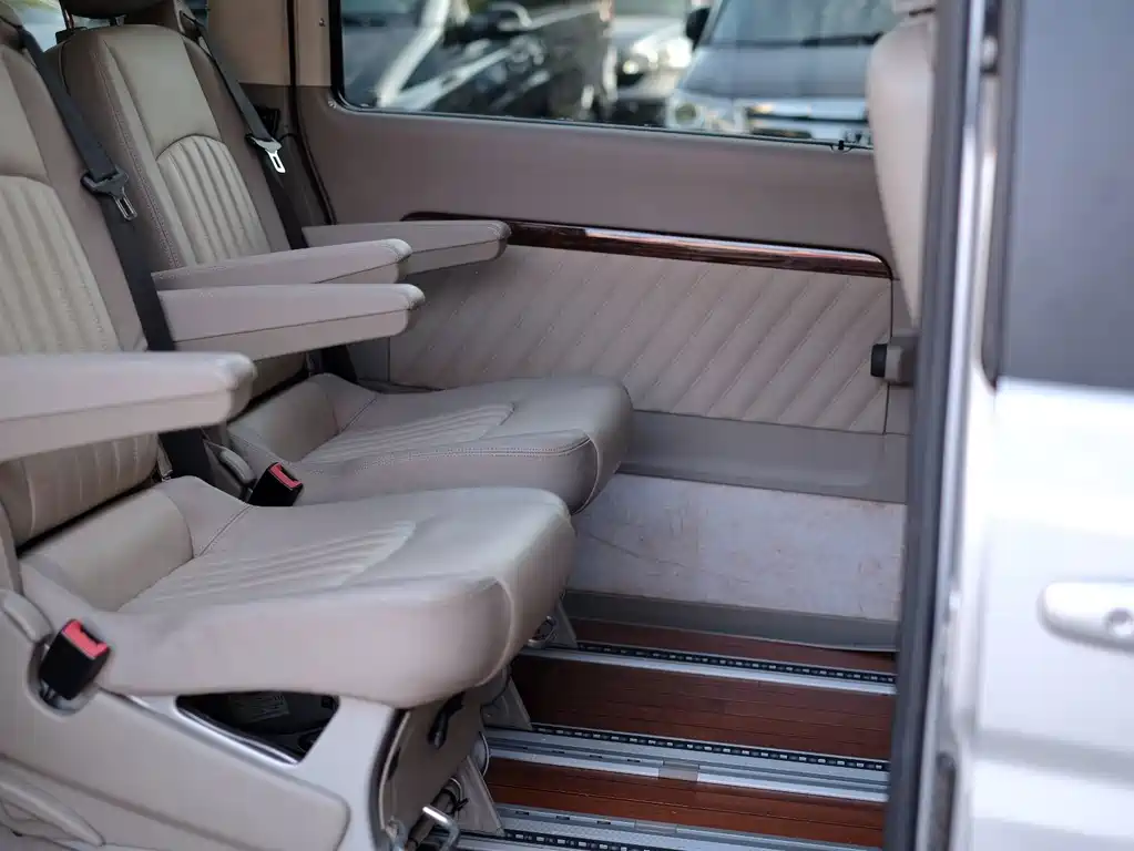 Mercedes-Benz Viano — миниатюра 46