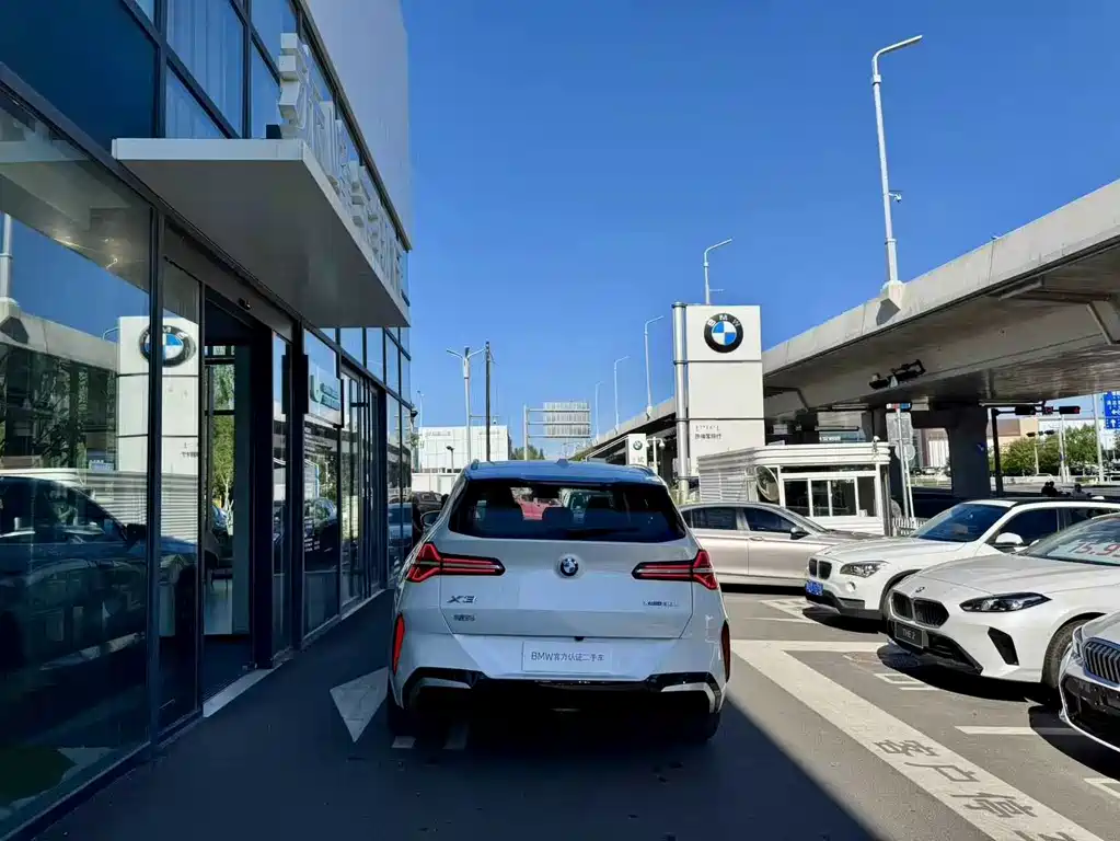 BMW X3 — миниатюра 2