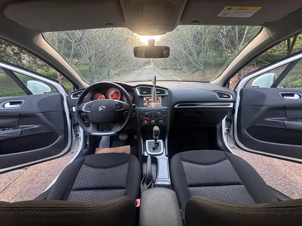Citroen C4L — миниатюра 17