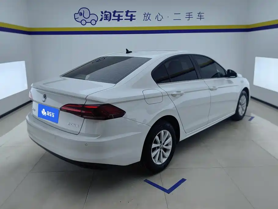 Volkswagen Bora — миниатюра 3