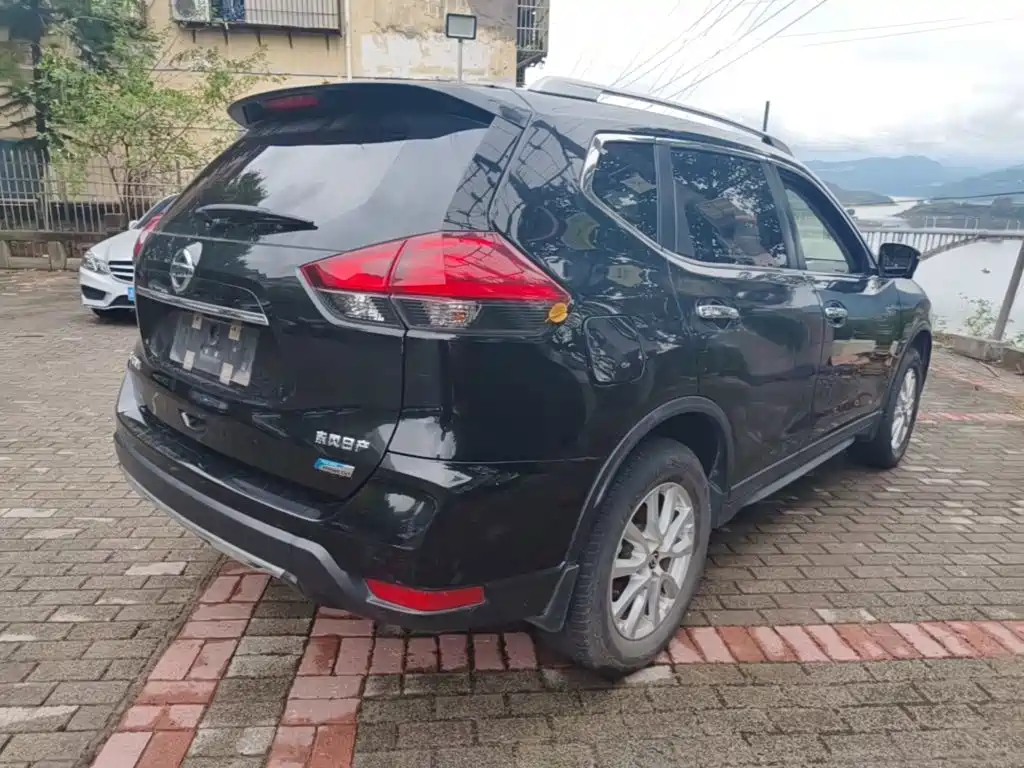 Nissan X-Trail — миниатюра 7