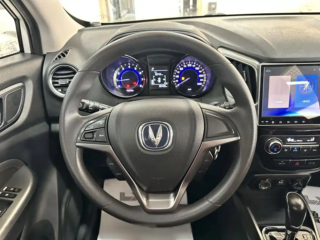Changan CS15 — миниатюра 3