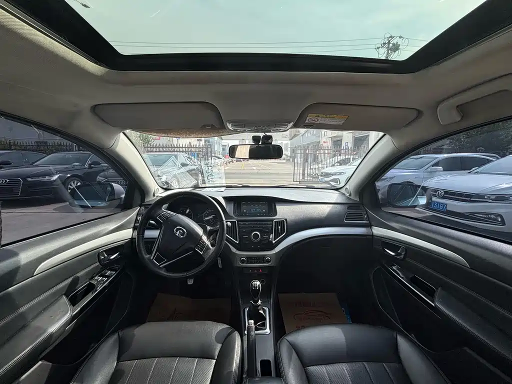 Great Wall C30 2016 1.5L MT Luxury