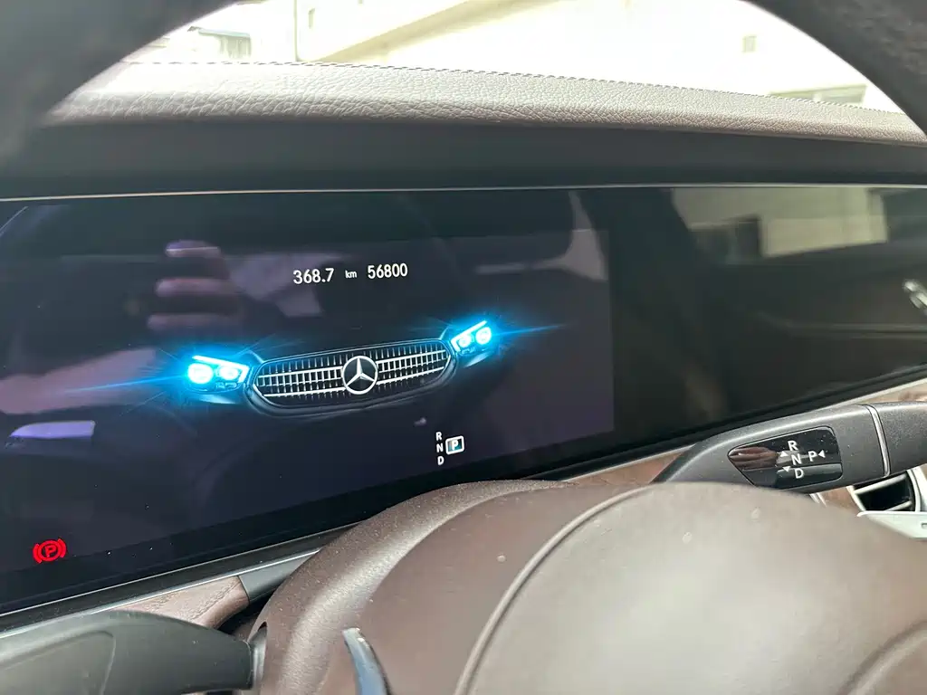 Mercedes-Benz E-Class — миниатюра 18