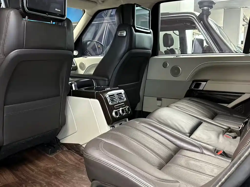 Land Rover Range Rover — миниатюра 5