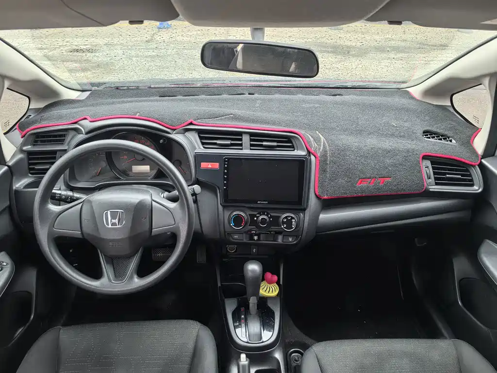 Honda Fit — миниатюра 5
