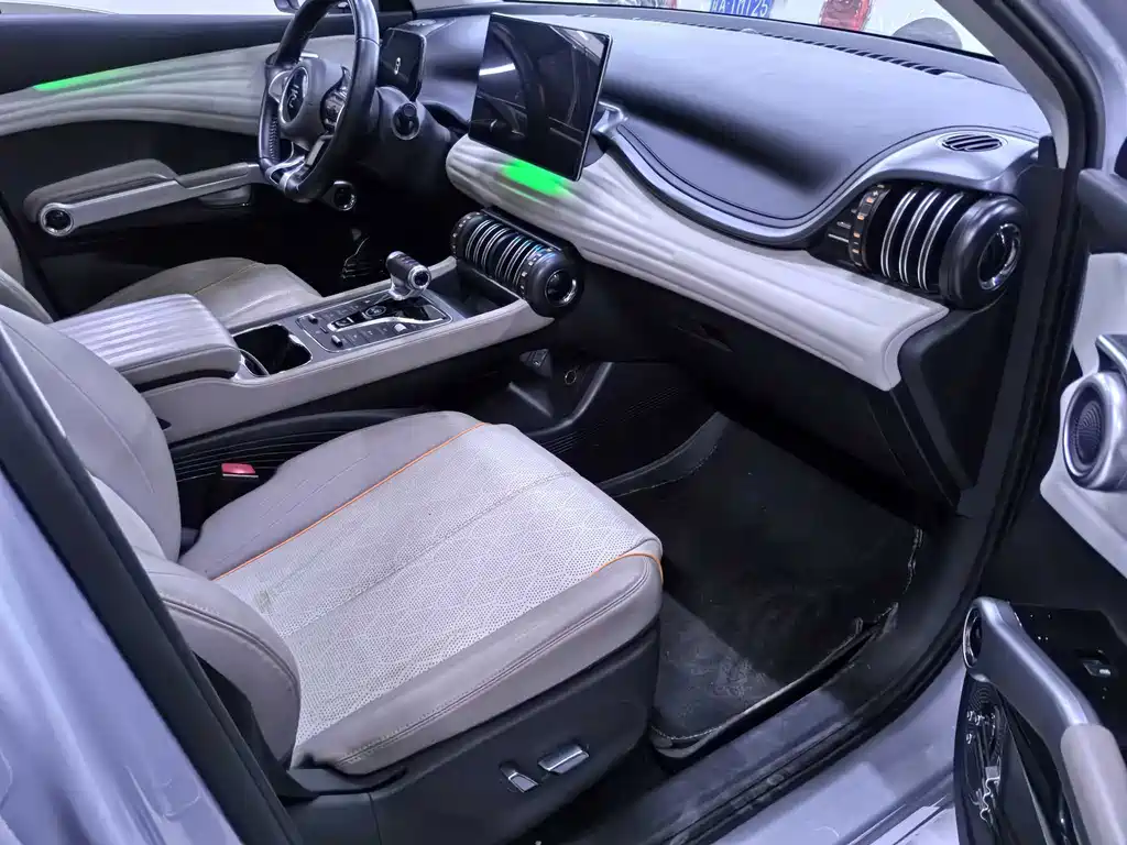 BYD Yuan Plus — миниатюра 8