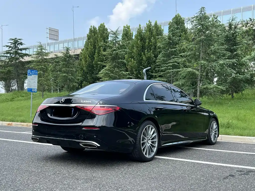 Mercedes-Benz S-Class — миниатюра 7