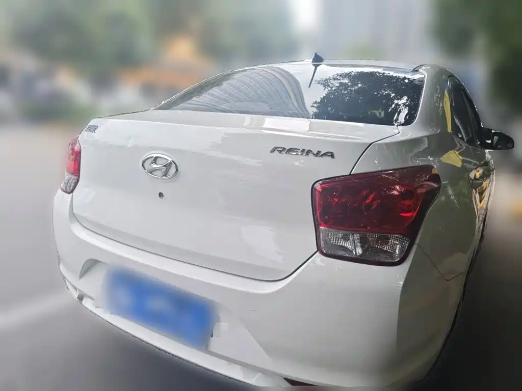 Hyundai Verna — миниатюра 4