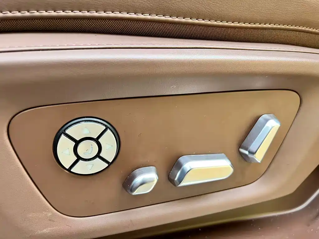 TANK TANK 700 NEW ENERGY