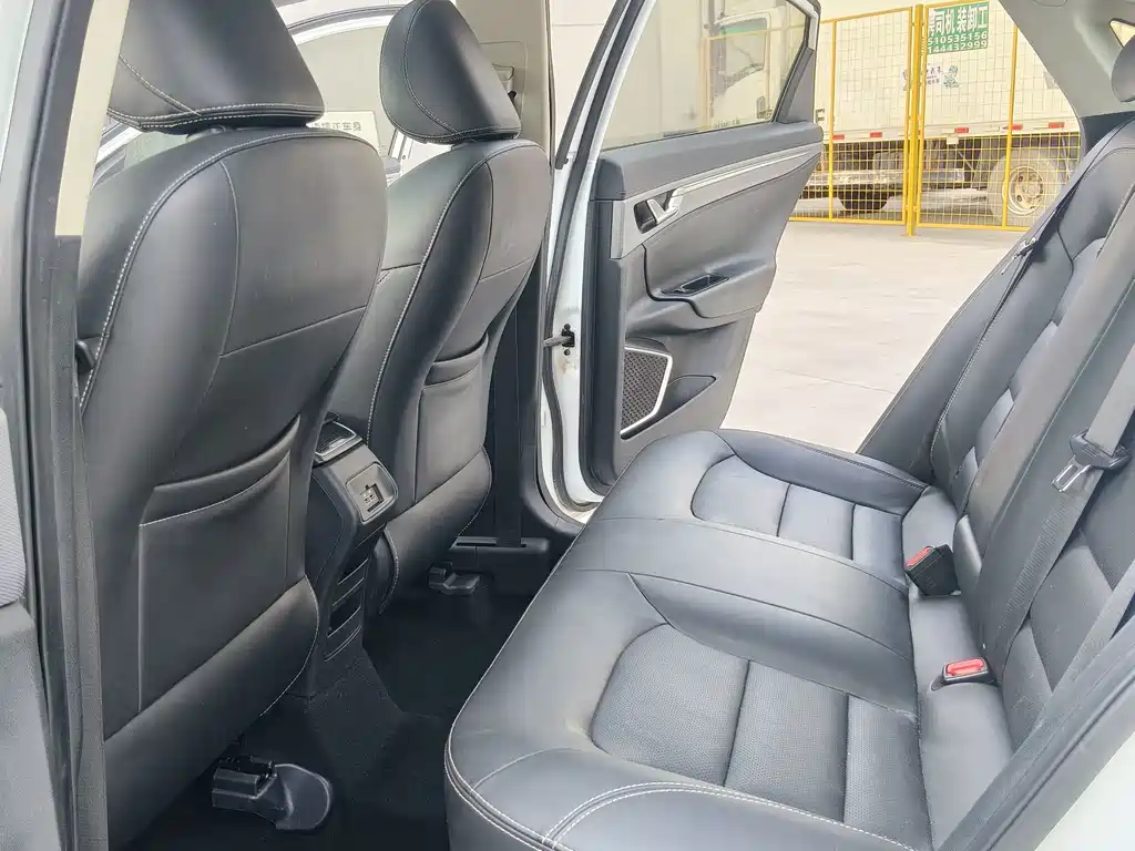 Geely Emgrand GL — миниатюра 19