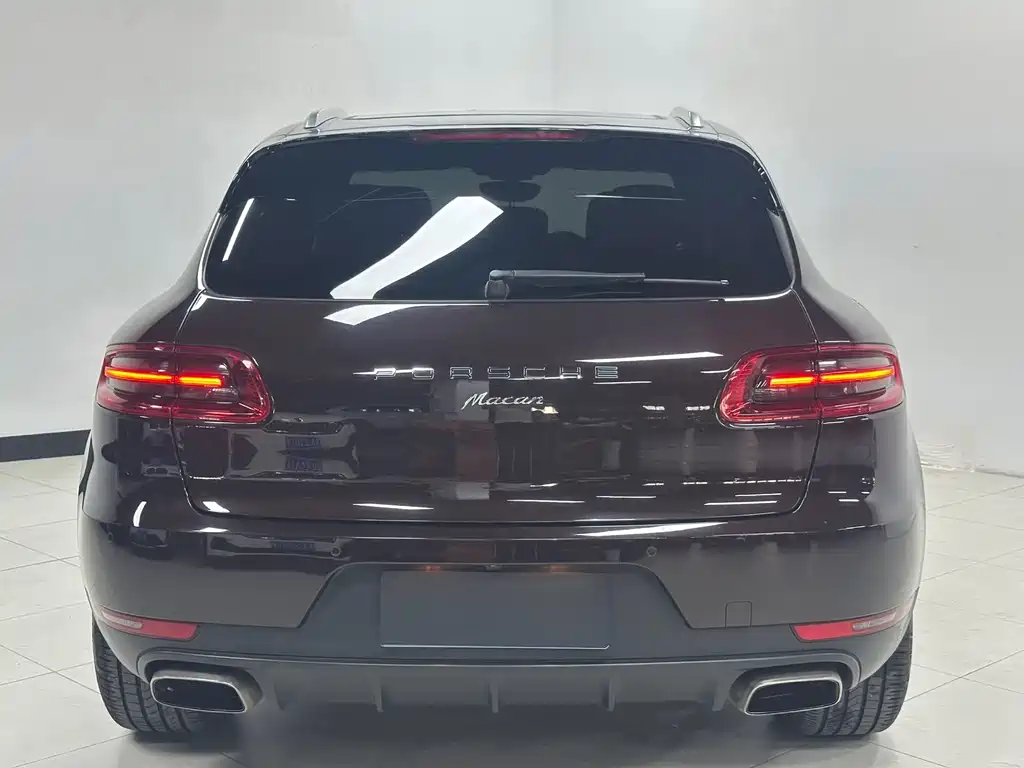 Porsche Macan — миниатюра 6