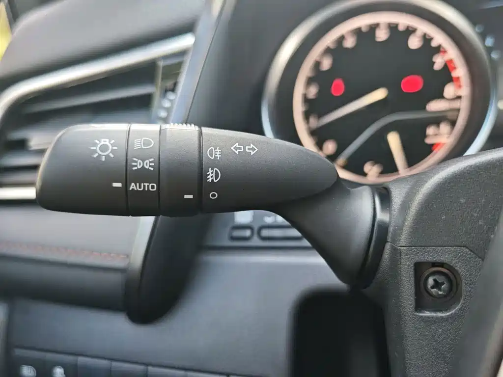 Toyota Camry — миниатюра 16