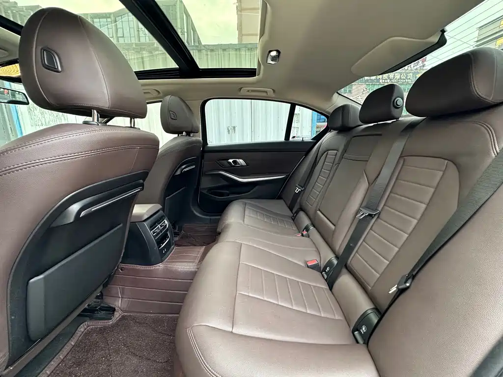 BMW 3 Series — миниатюра 4
