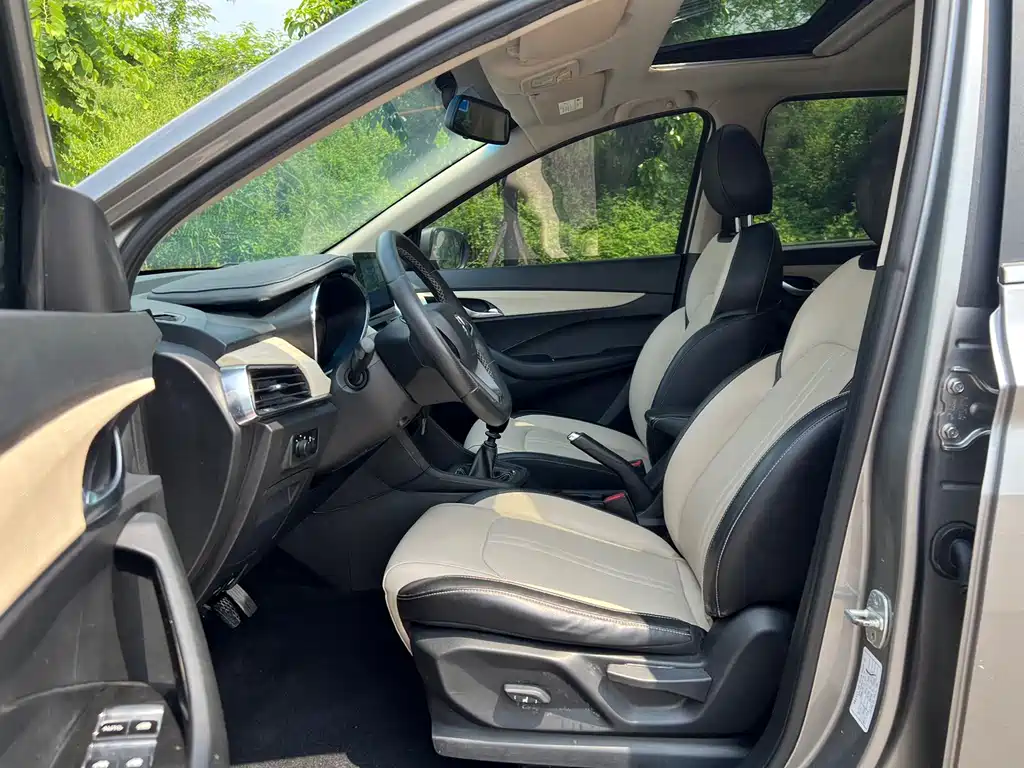 Baojun 360 — миниатюра 9
