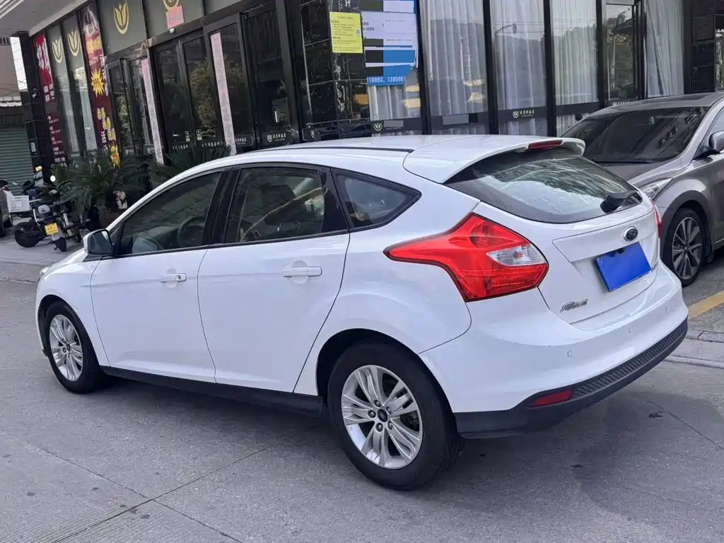 Ford Focus — миниатюра 4